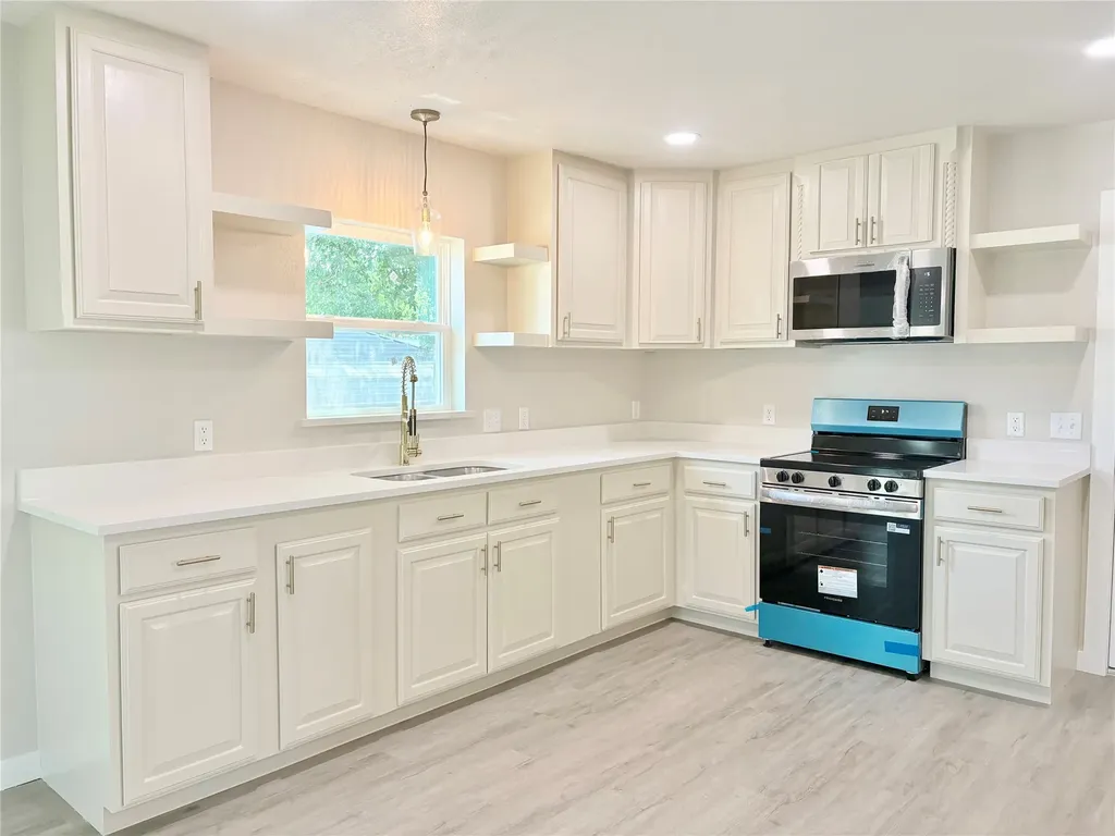 1329 4th Street Graham TX 76450