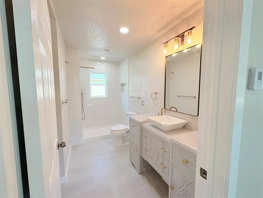 1329 4th Street Graham TX 76450
