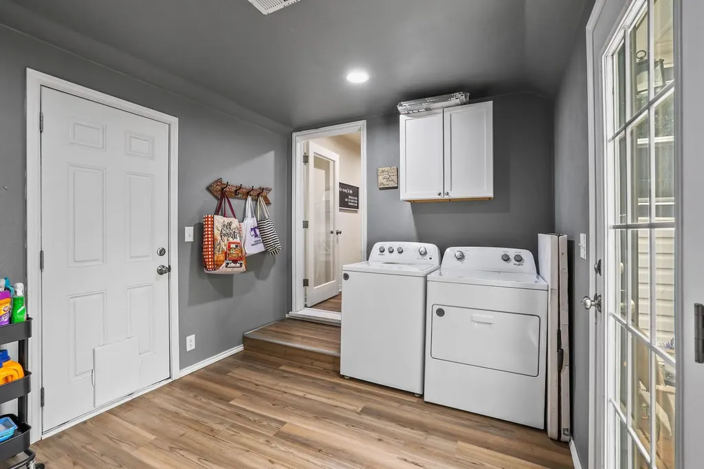1718 N Shannon Street Sherman TX 75092