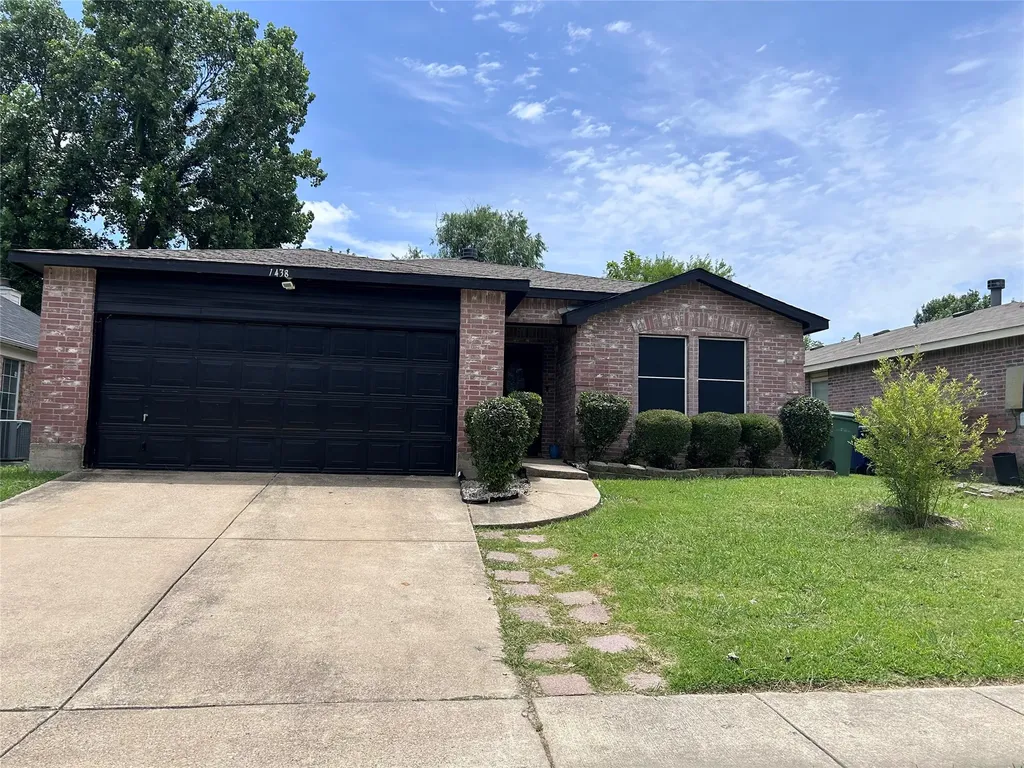 1438 Eastview Drive Garland TX 75040