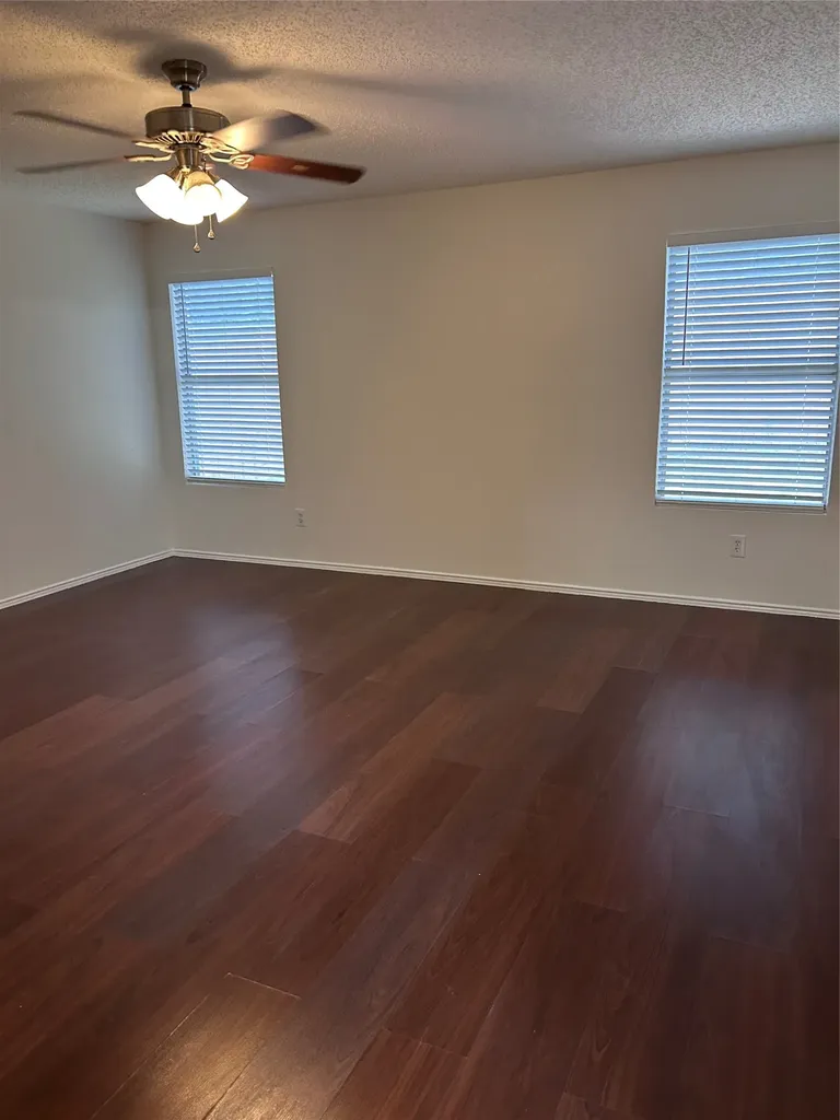 1438 Eastview Drive Garland TX 75040