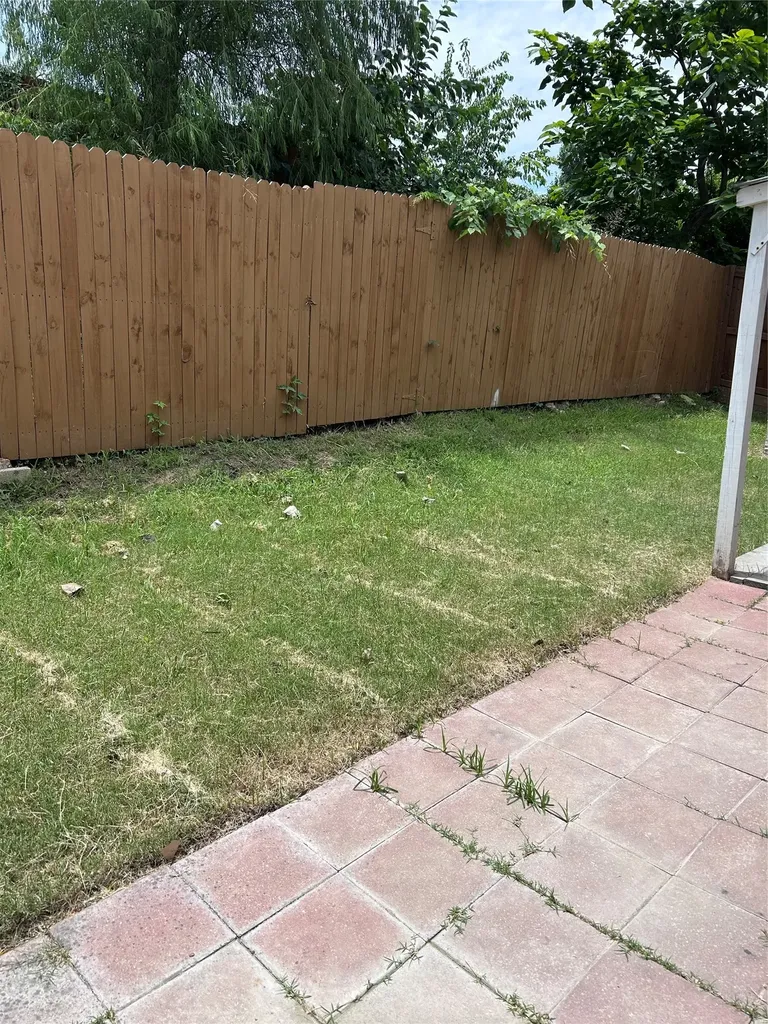 1438 Eastview Drive Garland TX 75040