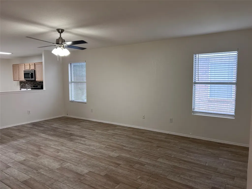 1438 Eastview Drive Garland TX 75040