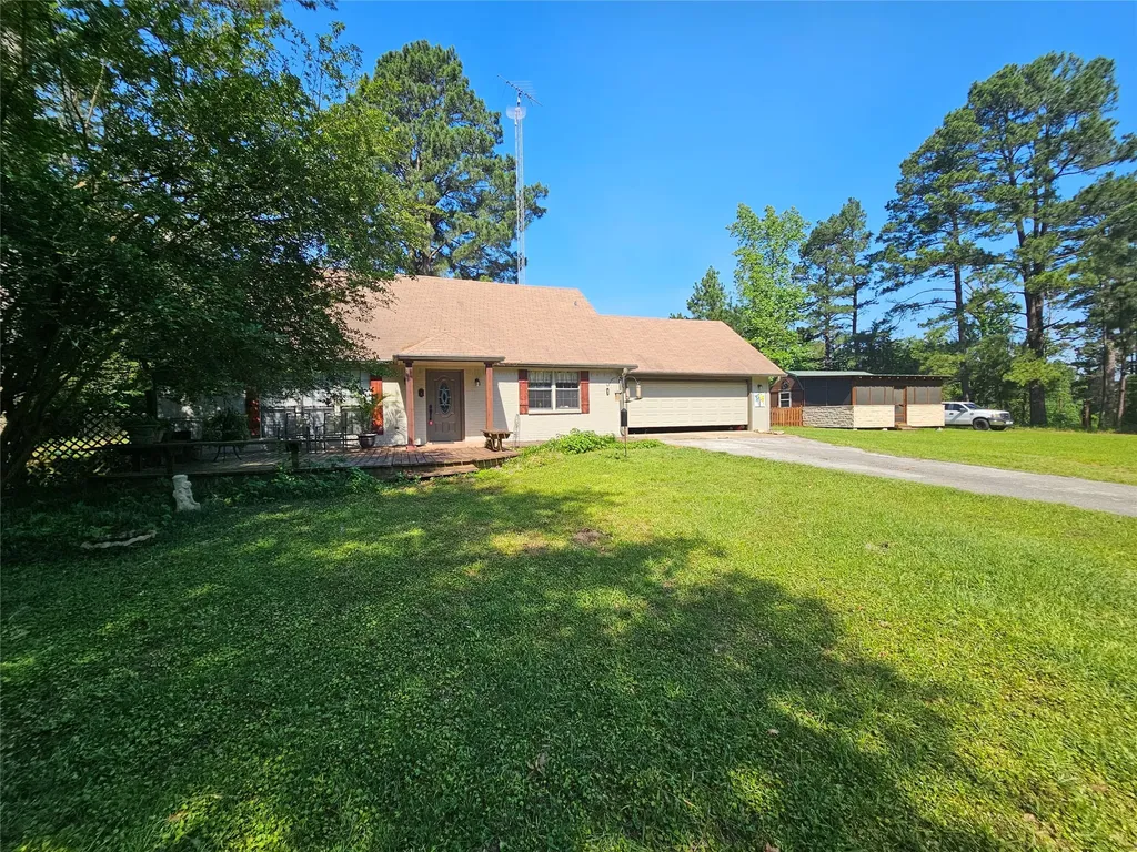 411 Green Meadow Trail Holly Lake Ranch TX 75765