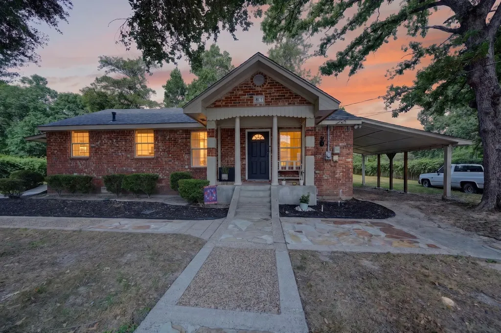 810 Edna Street Athens TX 75751