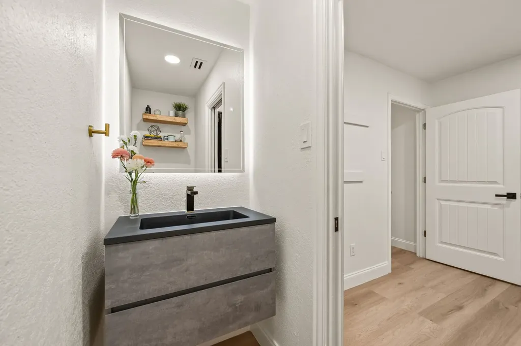 130 Summit Cove Trophy Club TX 76262