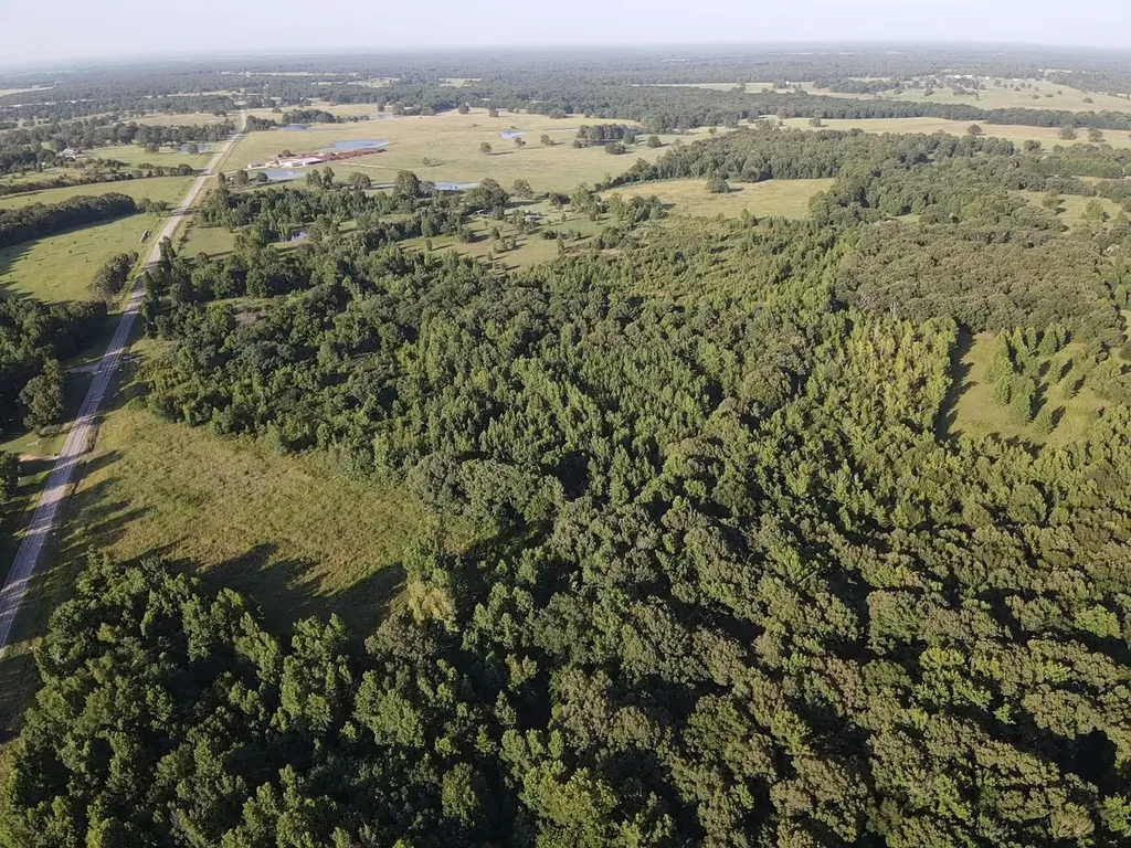 13903 Farm Road 906 E Paris TX 75462