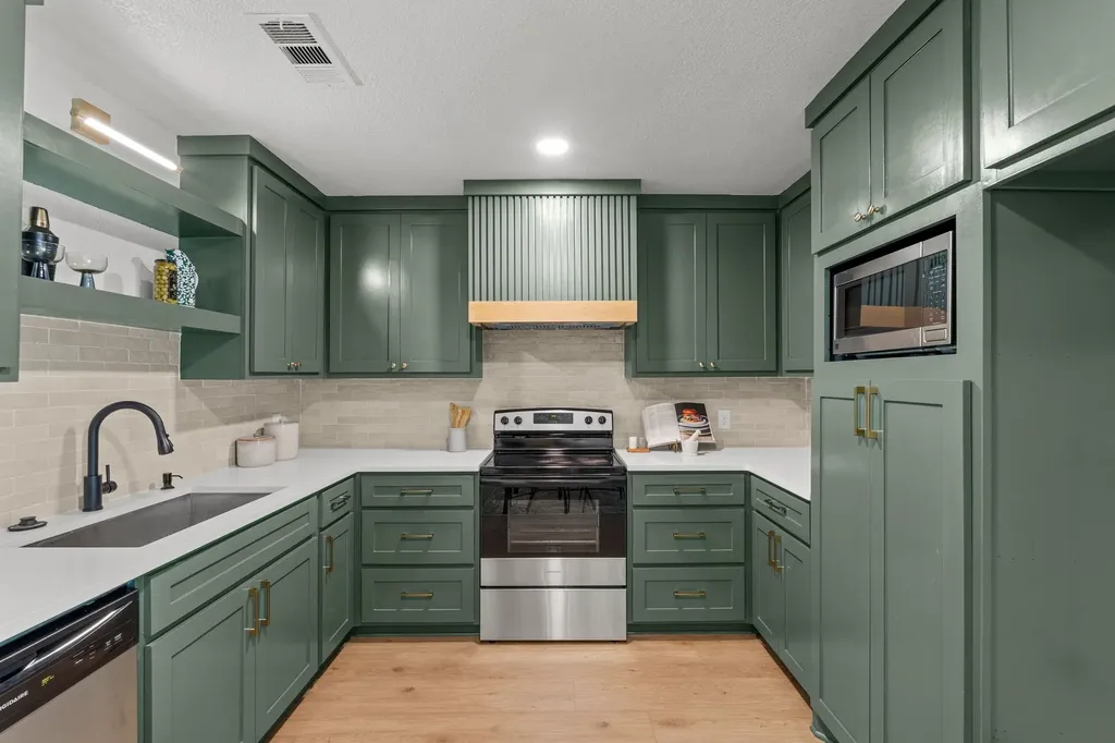 8209 Pearl Street North Richland Hills TX 76180