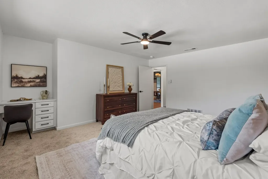8209 Pearl Street North Richland Hills TX 76180