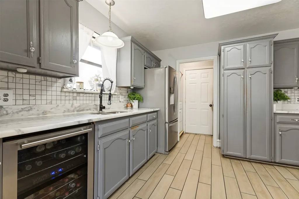 4833 Colonial Park Drive Haltom City TX 76117