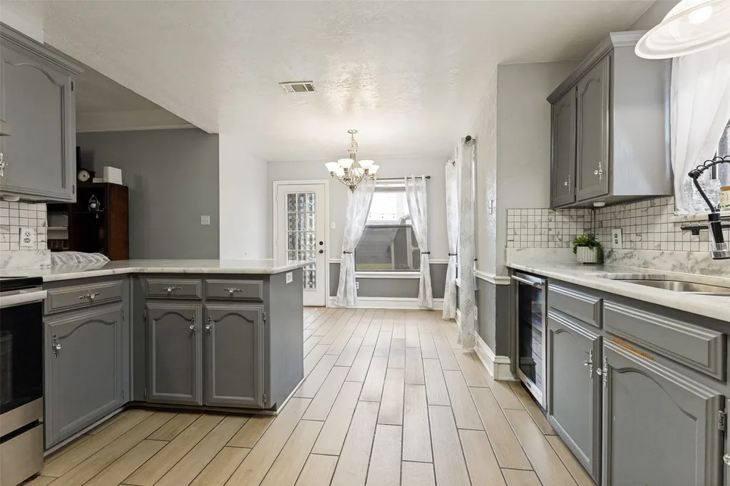 4833 Colonial Park Drive Haltom City TX 76117