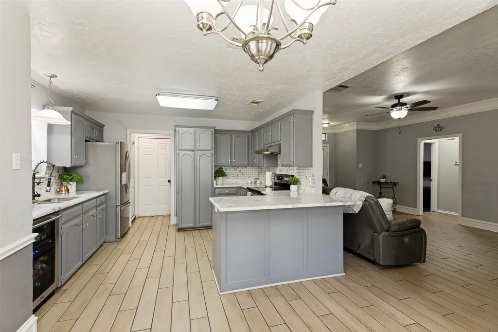 4833 Colonial Park Drive Haltom City TX 76117