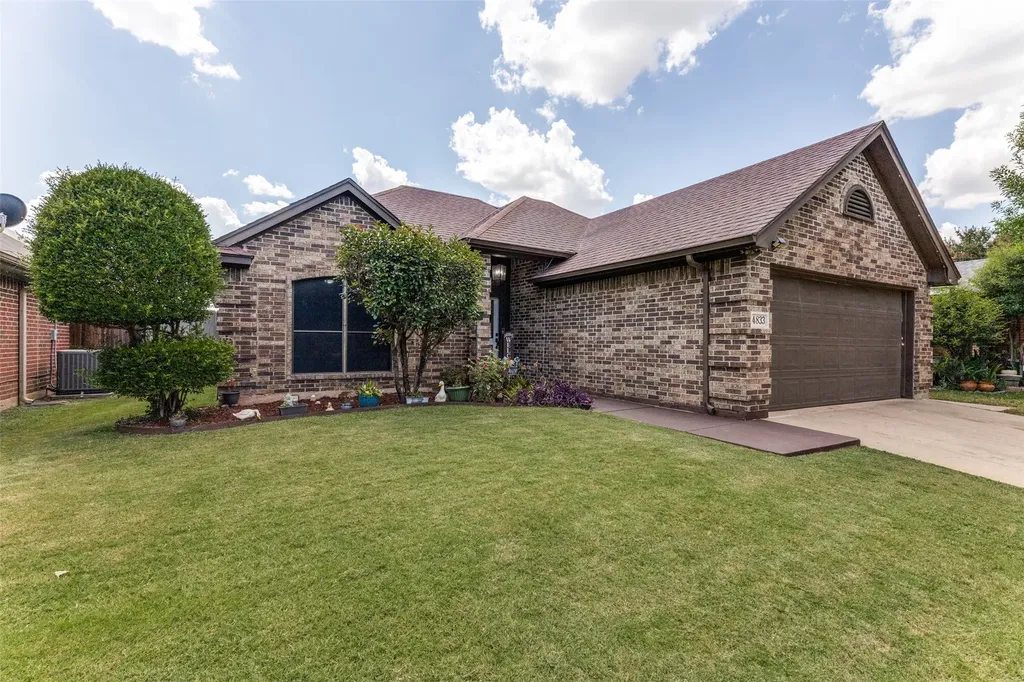 4833 Colonial Park Drive Haltom City TX 76117