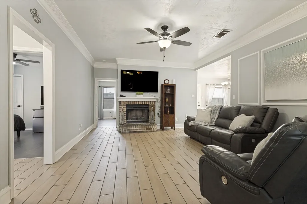 4833 Colonial Park Drive Haltom City TX 76117