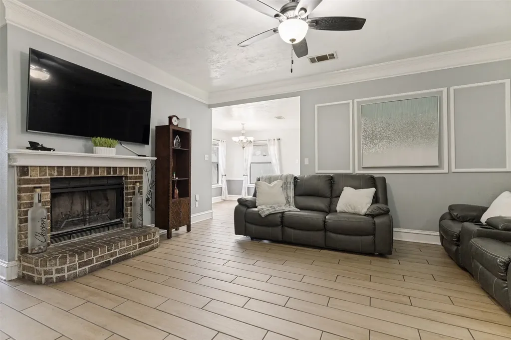 4833 Colonial Park Drive Haltom City TX 76117