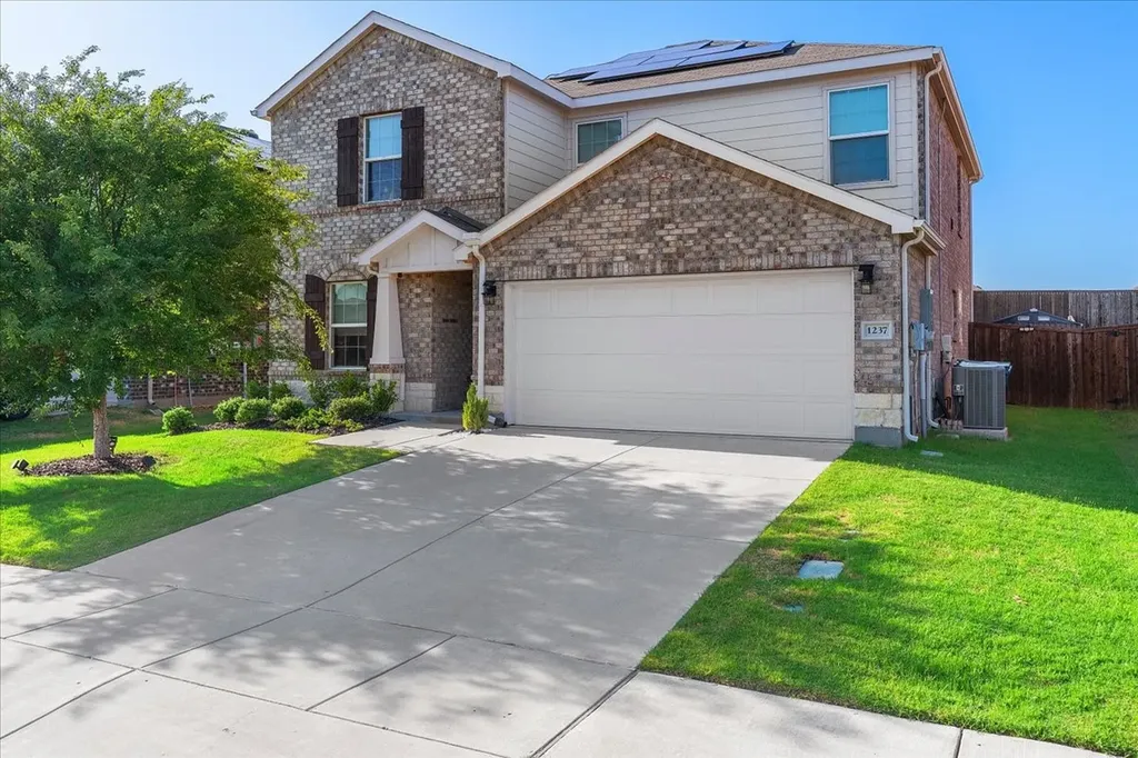 1237 Trace Drive Aubrey TX 76227