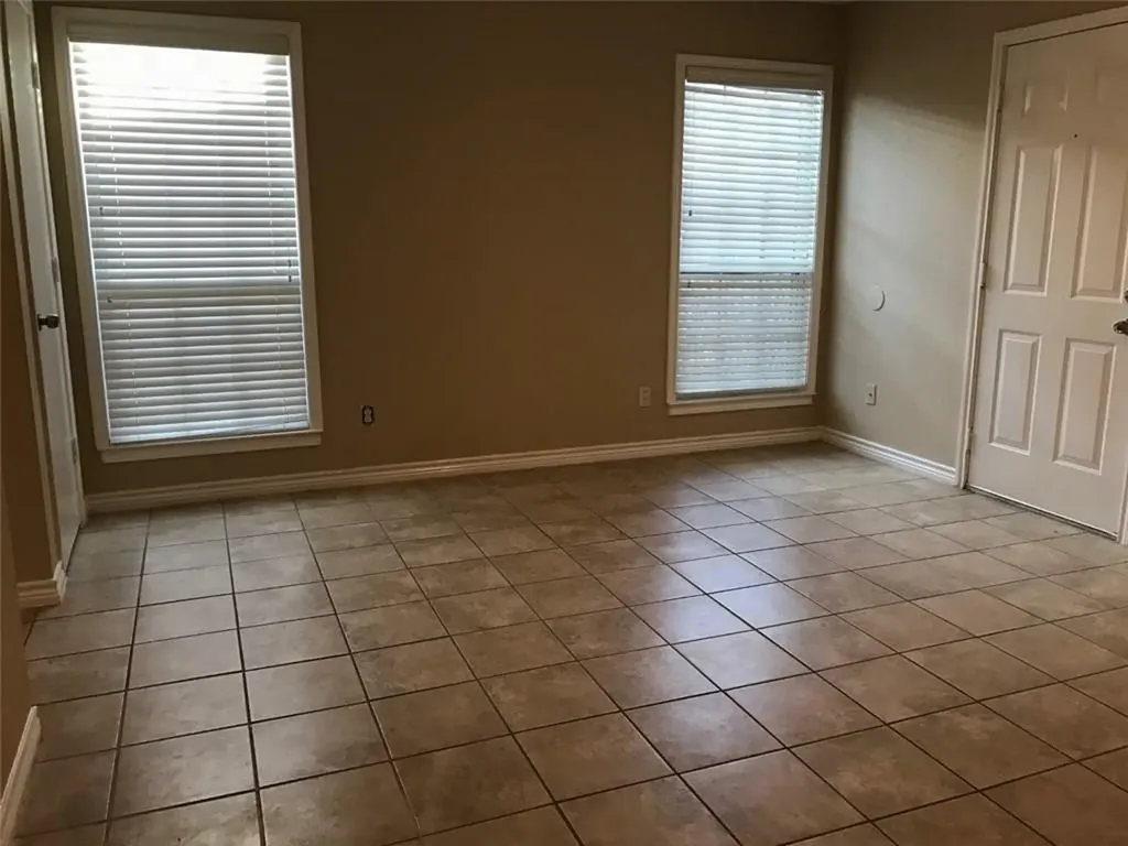 2806 Ridgecrest Drive Fort Worth TX 76133