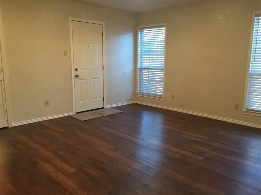 2806 Ridgecrest Drive Fort Worth TX 76133