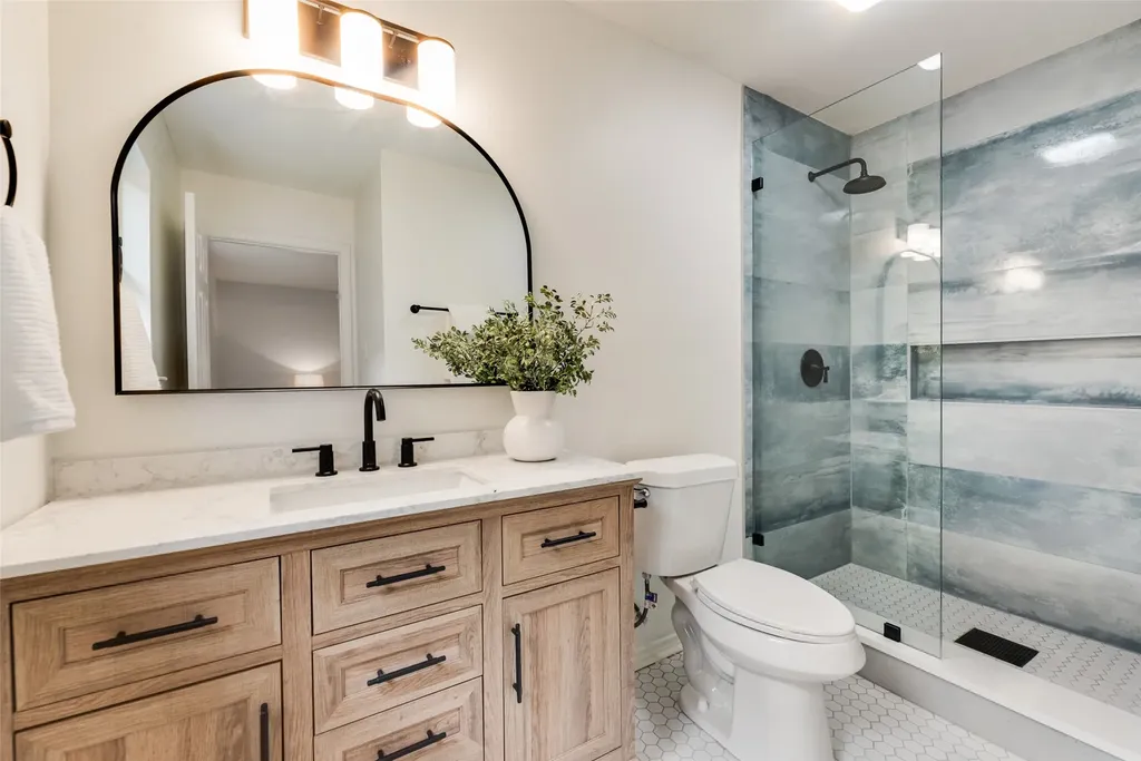 305 Lively Hill Mckinney TX 75069