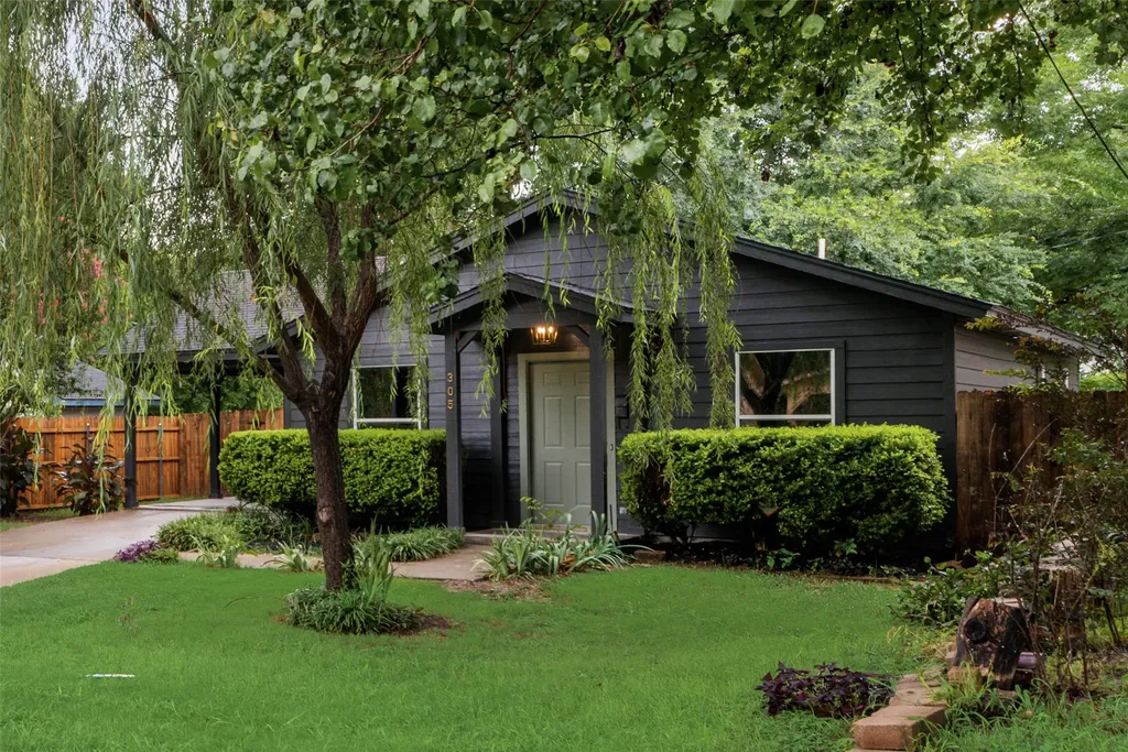 305 Lively Hill Mckinney TX 75069