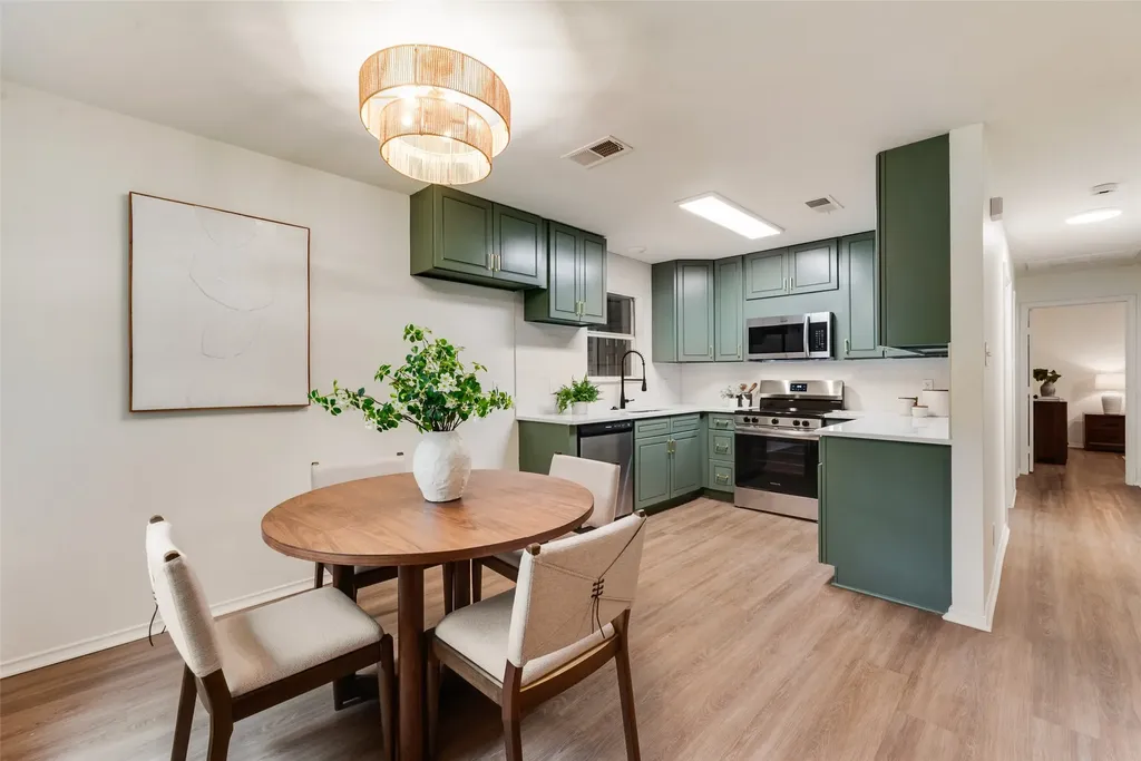 305 Lively Hill Mckinney TX 75069