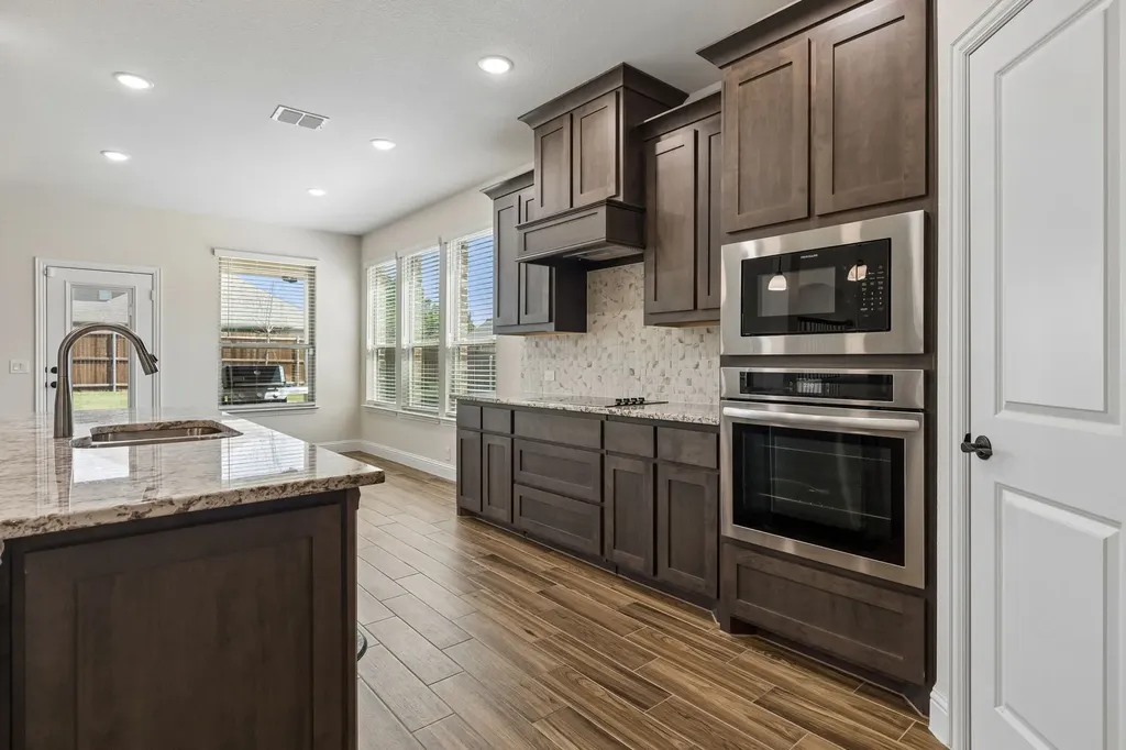 6517 Harwich Drive Mesquite TX 75181