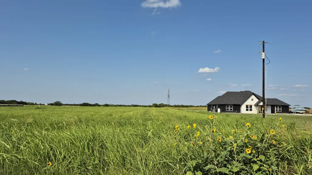 691 Farmer Road Ennis TX 75119