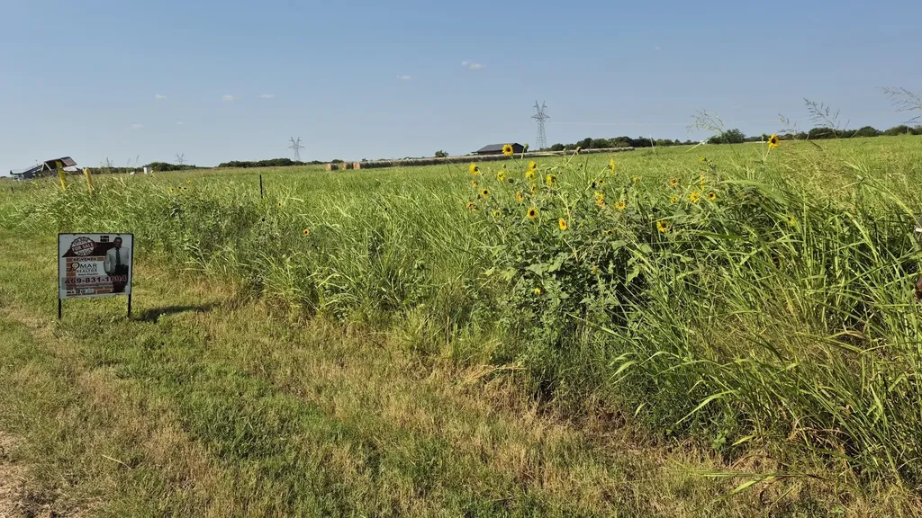 691 Farmer Road Ennis TX 75119