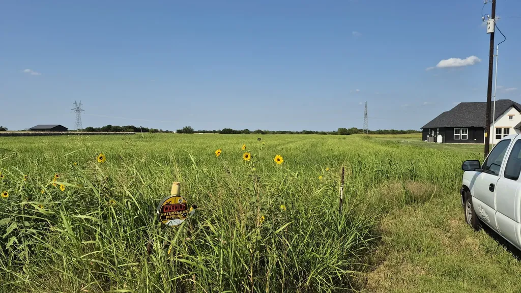 691 Farmer Road Ennis TX 75119