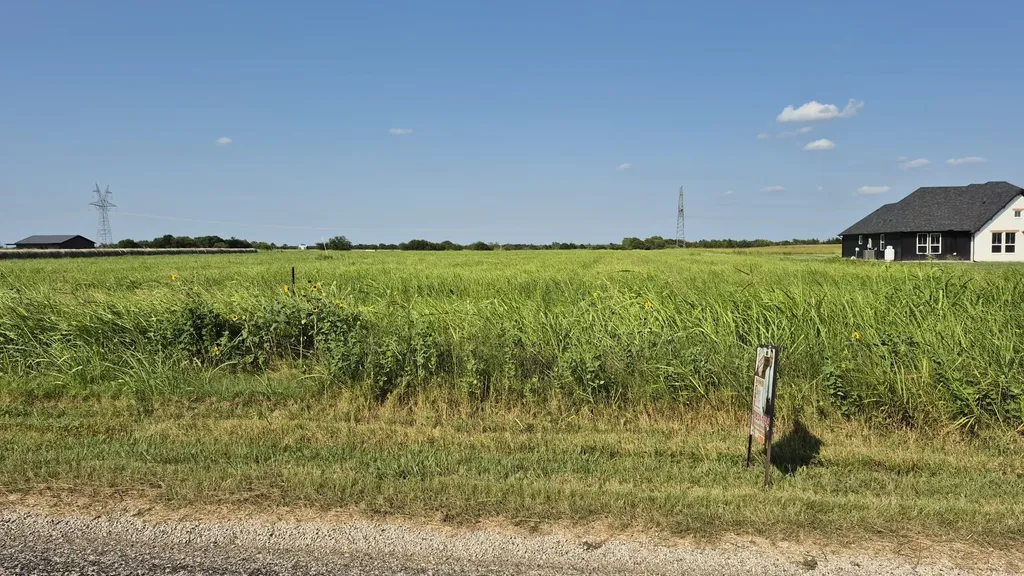 691 Farmer Road Ennis TX 75119