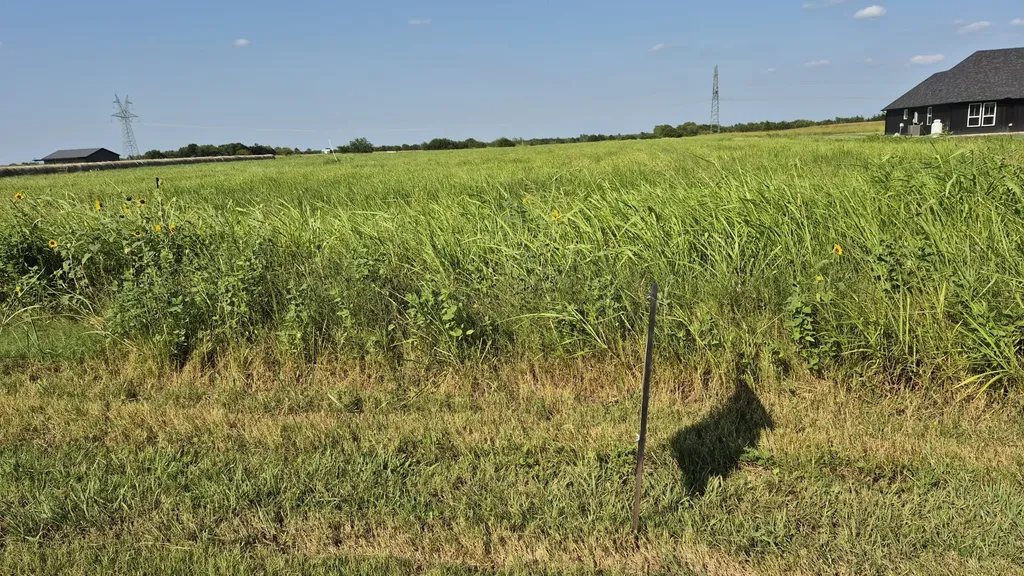 691 Farmer Road Ennis TX 75119