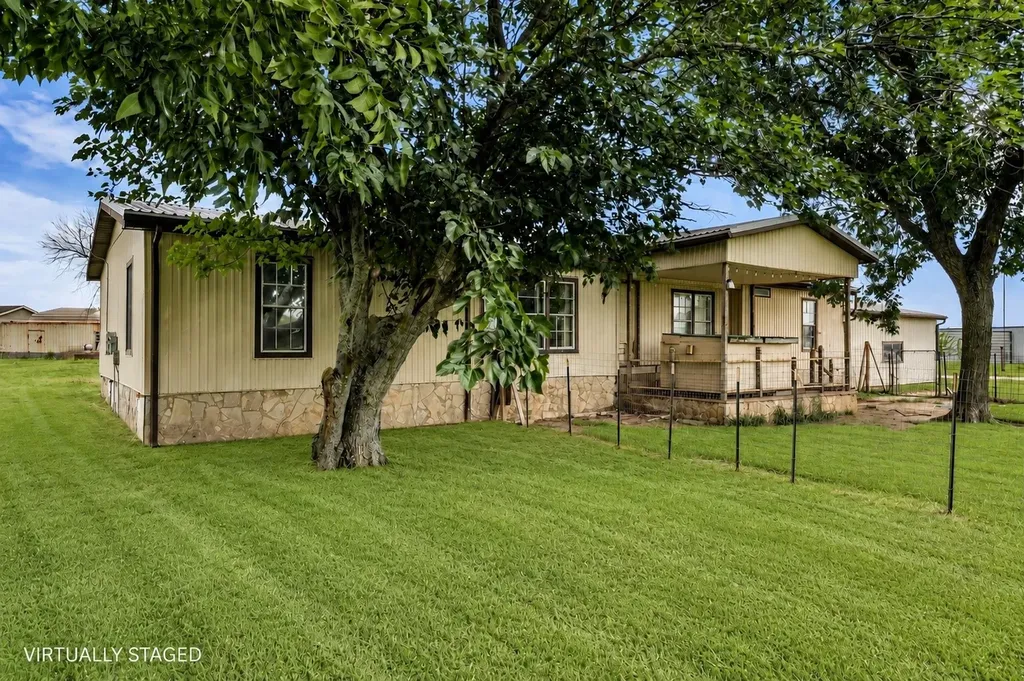 1524 County Road 1107b Cleburne TX 76031