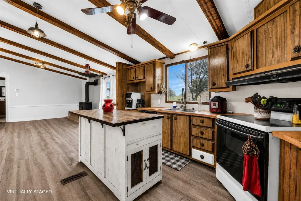 1524 County Road 1107b Cleburne TX 76031