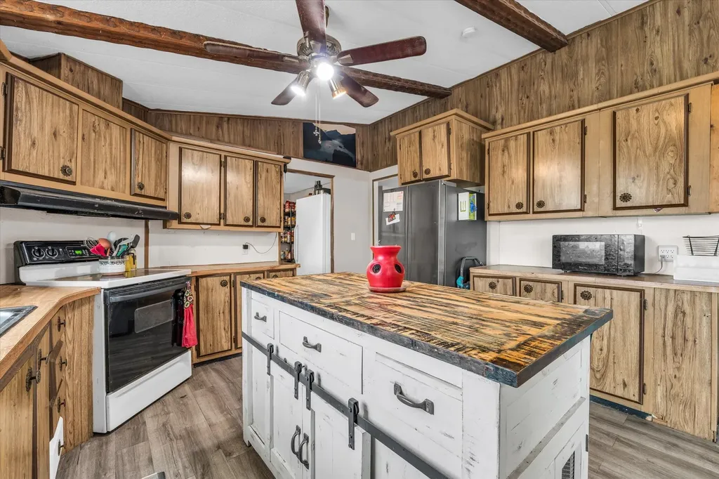 1524 County Road 1107b Cleburne TX 76031