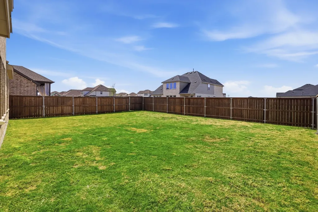 5613 Breezy Drive Celina TX 75009