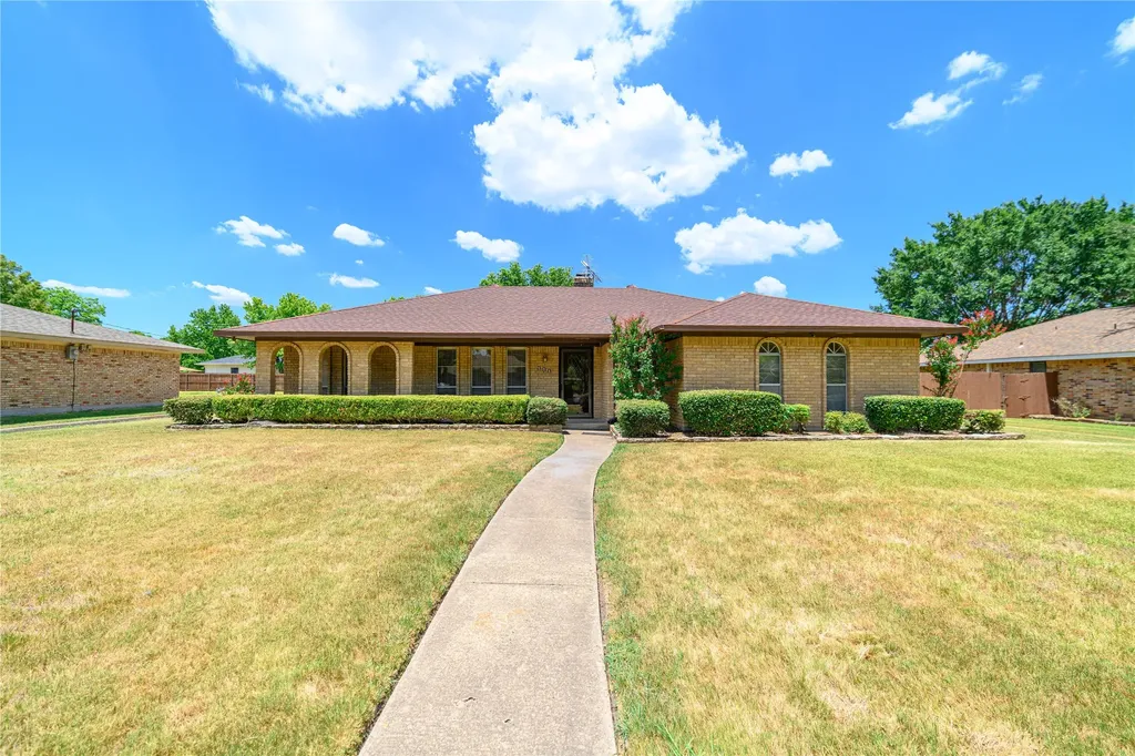 111 Sunview Street Sunnyvale TX 75182
