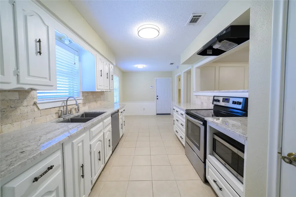 111 Sunview Street Sunnyvale TX 75182