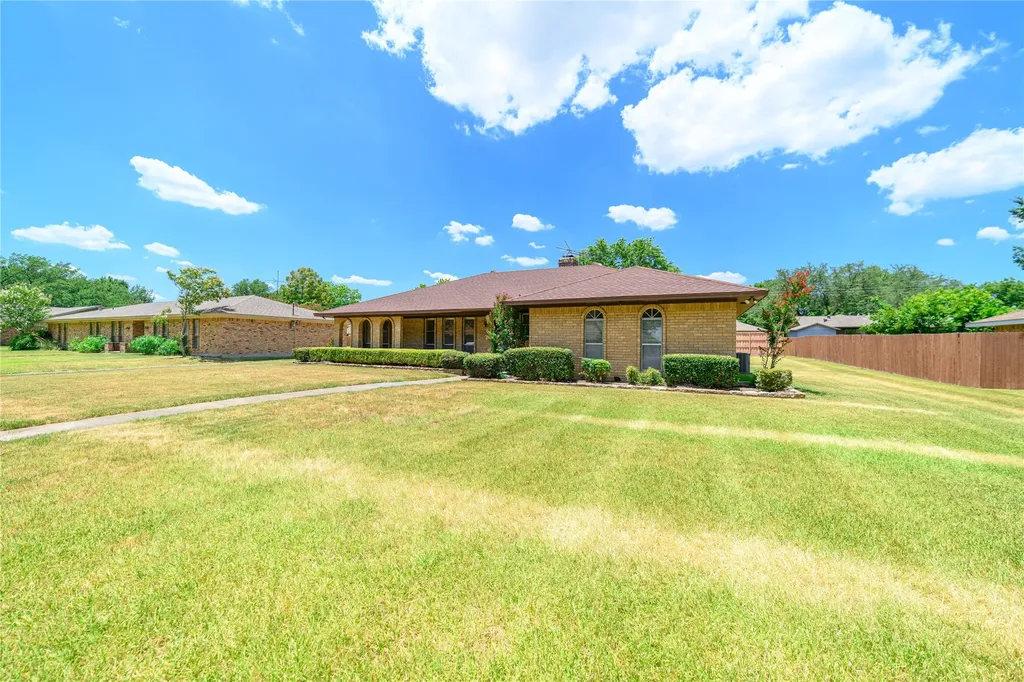 111 Sunview Street Sunnyvale TX 75182