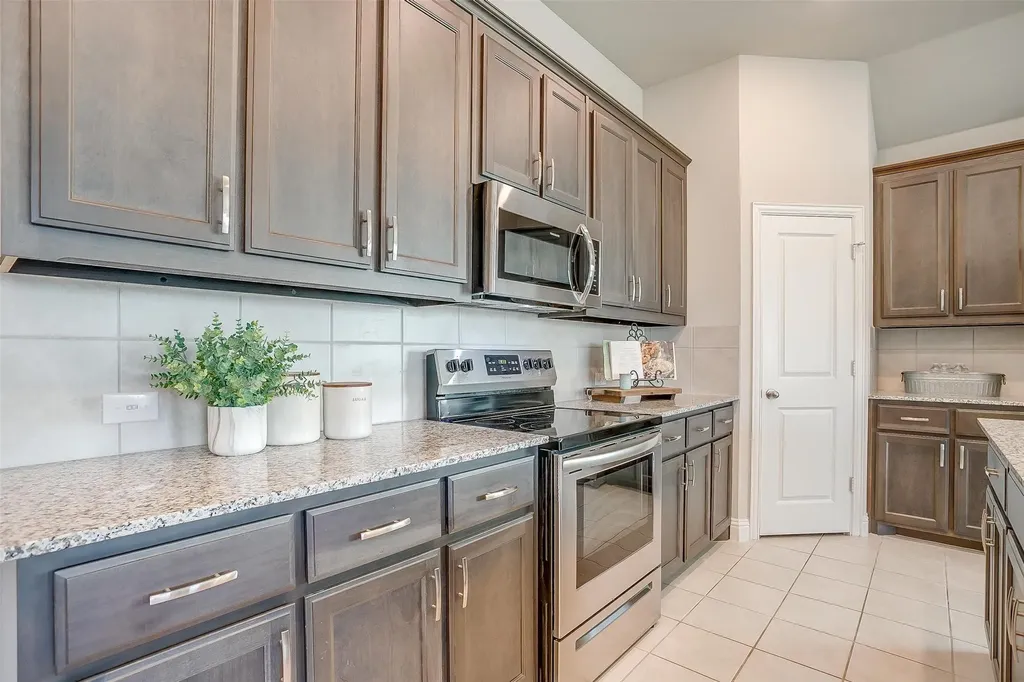 1448 Eagle Nest Drive Pelican Bay TX 76020