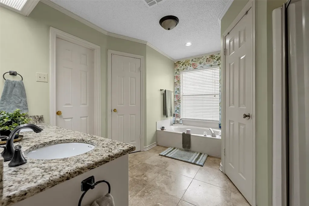 11001 Ridge Point Drive Woodway TX 76712