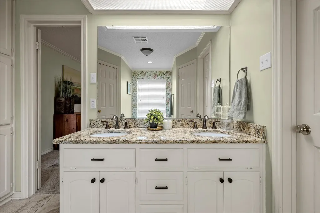 11001 Ridge Point Drive Woodway TX 76712