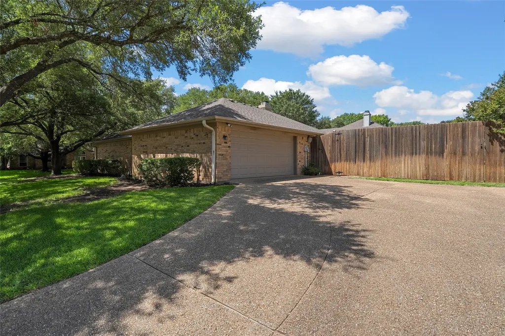 11001 Ridge Point Drive Woodway TX 76712