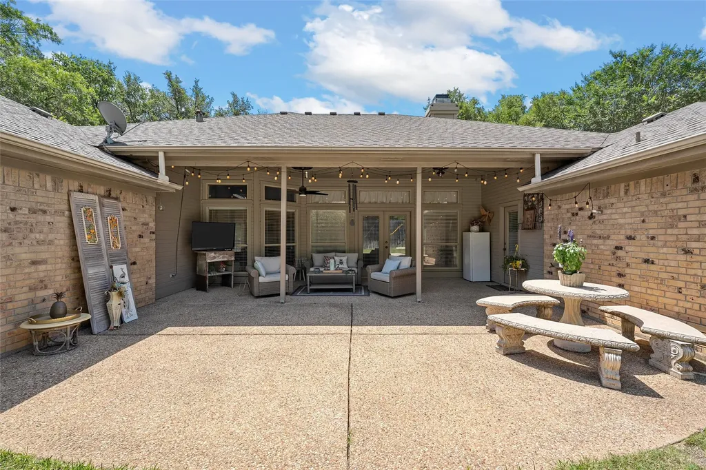 11001 Ridge Point Drive Woodway TX 76712