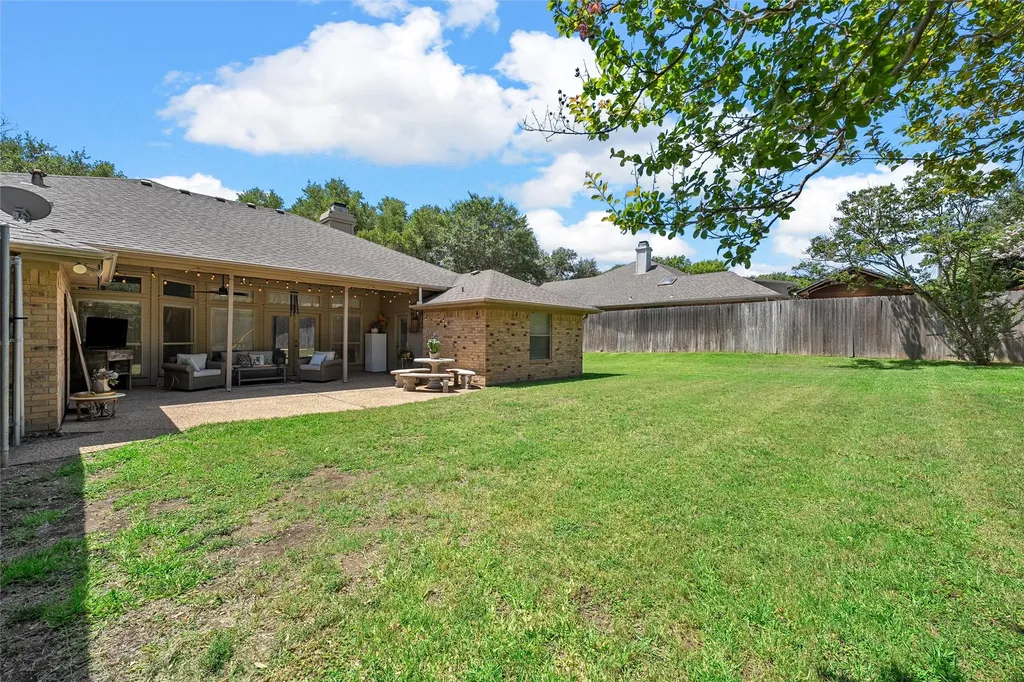 11001 Ridge Point Drive Woodway TX 76712