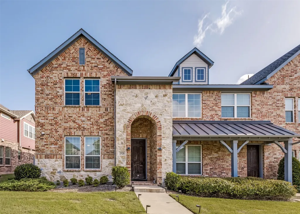 2521 Barnwood Lane Garland TX 75042