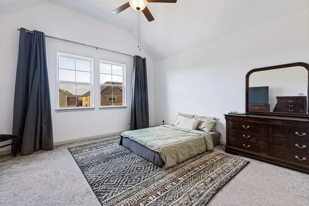 2521 Barnwood Lane Garland TX 75042