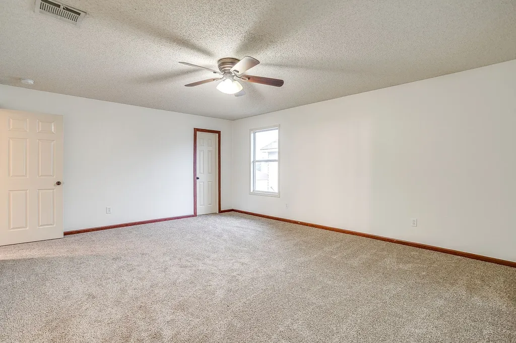 2333 Ash Grove Trail Fort Worth TX 76112