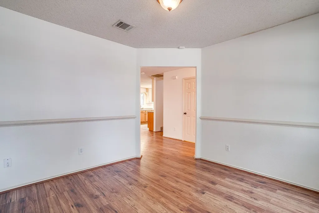 2333 Ash Grove Trail Fort Worth TX 76112