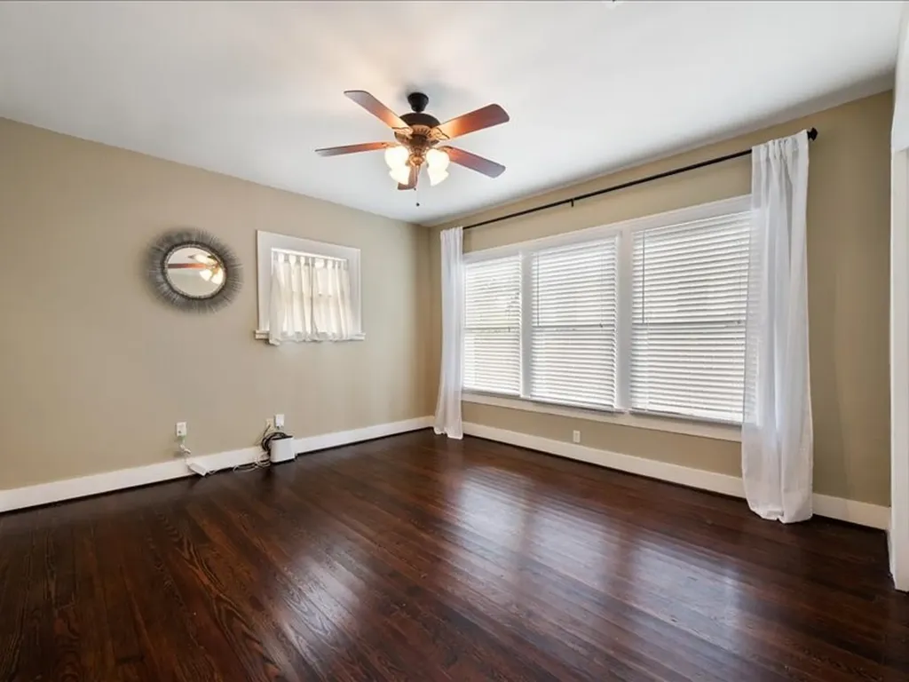 2001 Lipscomb Street Fort Worth TX 76110