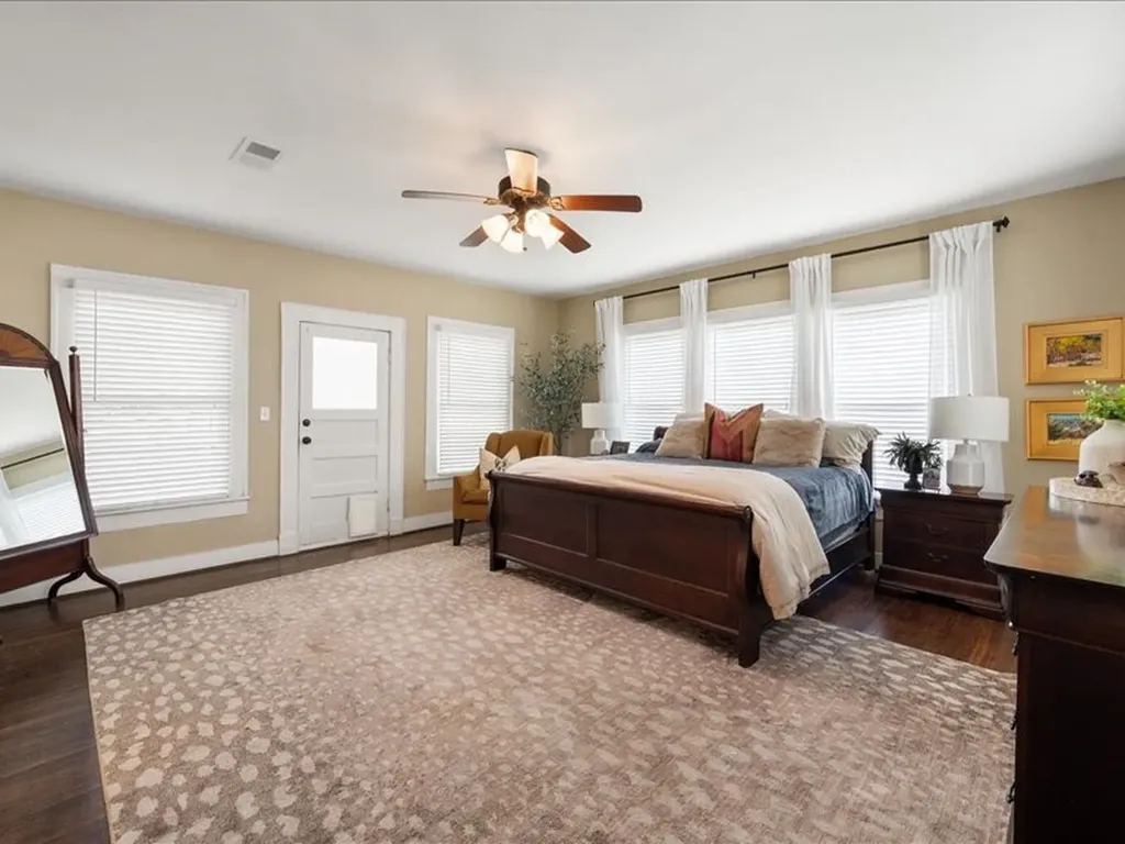 2001 Lipscomb Street Fort Worth TX 76110